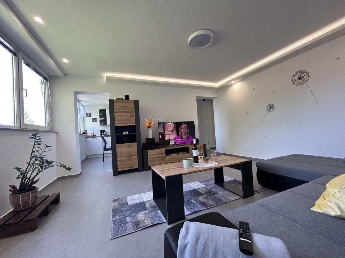 Apartment Toni Lovran Ngoại thất bức ảnh